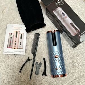 Automatic curling iron. Wireless USB Auto Curler with ceramic rotating curler.